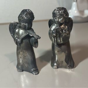 NEIMAN MARCUS VINTAGE SILVER PLATED SALT/PEPPER ANGELS BY GODINGER.